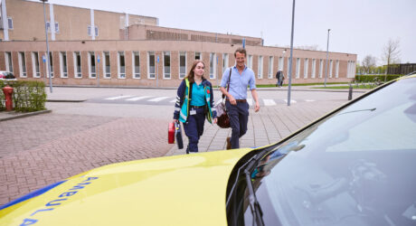 Dokterswacht Friesland huisarts en chauffeur gaan visite rijden